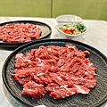 LINE_ALBUM_蘆洲 氽牛溫體牛肉火鍋_231218_12.jpg