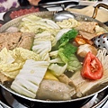LINE_ALBUM_蘆洲 氽牛溫體牛肉火鍋_231218_2.jpg