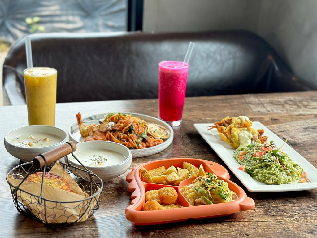 [廣宣] 新北 看可愛動物享用義式美食-紅磚園邸