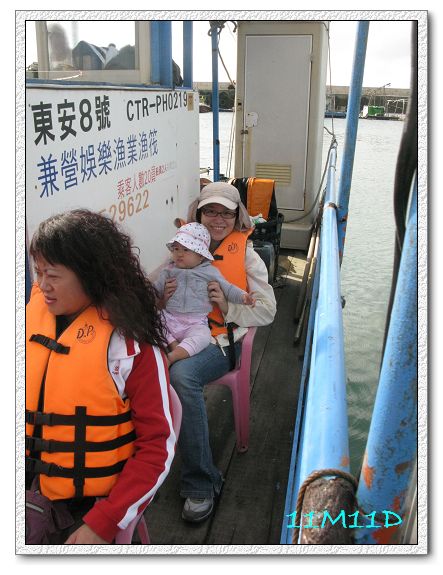 11M11D-002.jpg 11M11D-002.jpg