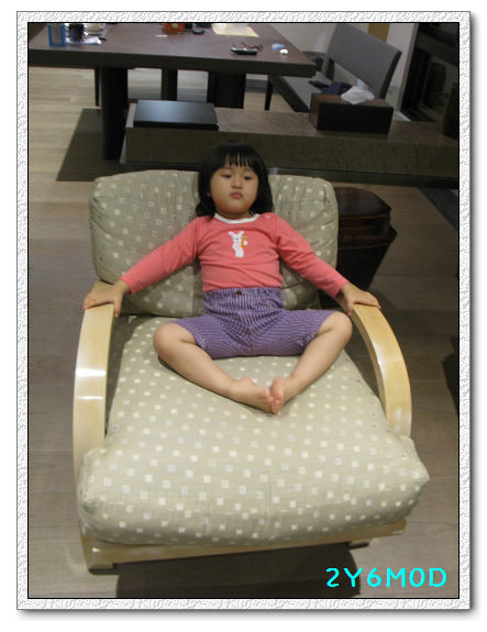 2Y06M00D-03.jpg 2Y06M00D-03.jpg