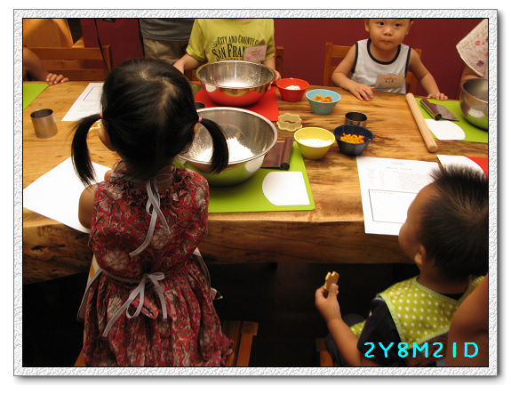 2Y08M21D-做司康22.jpg 2Y08M21D-做司康22.jpg