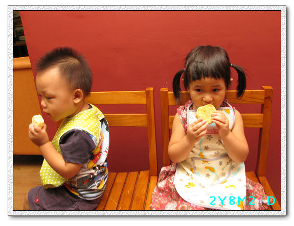 2Y08M21D-做司康46.jpg 2Y08M21D-做司康46.jpg