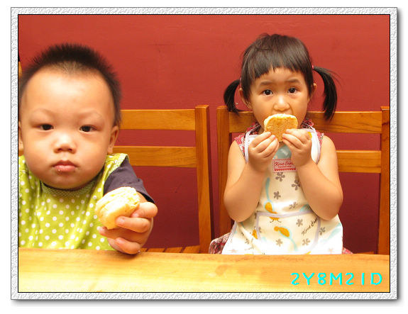 2Y08M21D-做司康47.jpg 2Y08M21D-做司康47.jpg