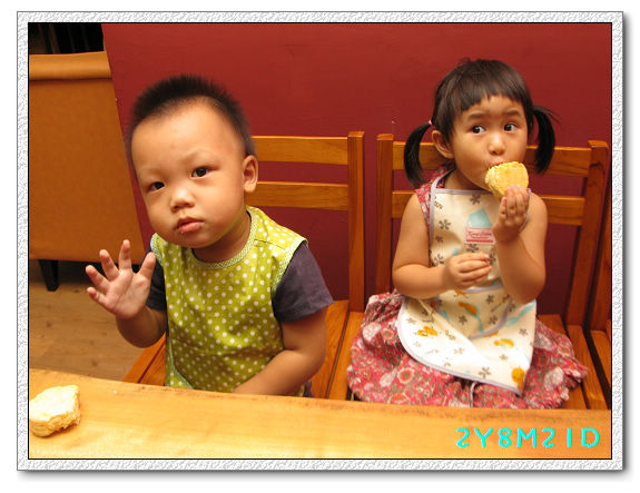 2Y08M21D-做司康48.jpg 2Y08M21D-做司康48.jpg