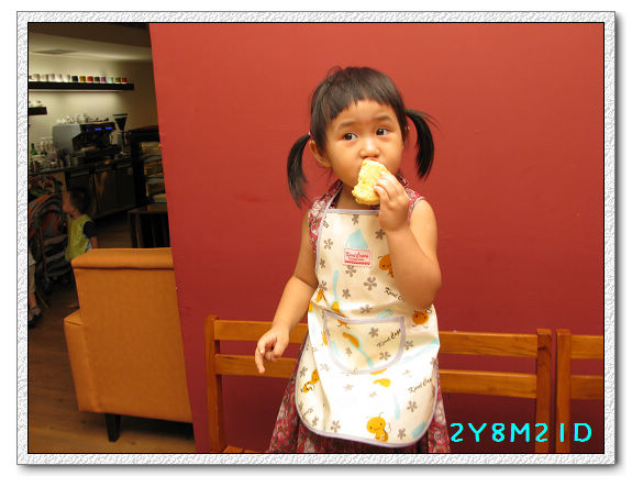 2Y08M21D-做司康51.jpg 2Y08M21D-做司康51.jpg