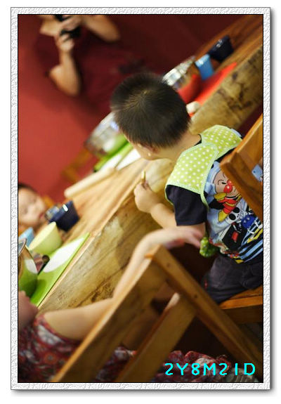 2Y08M21D-做司康54.jpg 2Y08M21D-做司康54.jpg