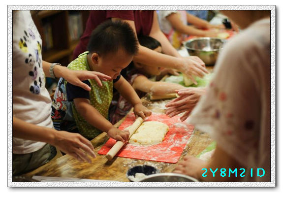 2Y08M21D-做司康75.jpg 2Y08M21D-做司康75.jpg