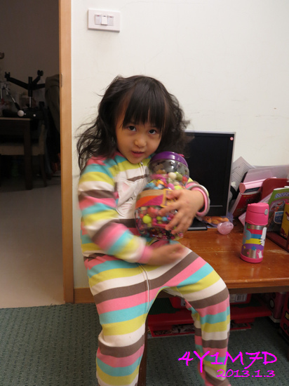 4Y01M07D-波普珠珠01.jpg 4Y01M07D-波普珠珠01.jpg