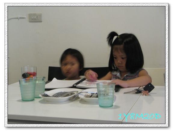 1Y8M20D-01.jpg 1Y8M20D-01.jpg