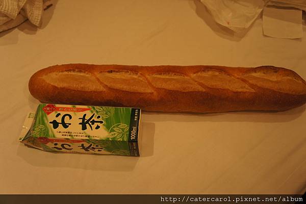 我喜歡日本的髮國麵包 超大便宜又好吃.JPG
