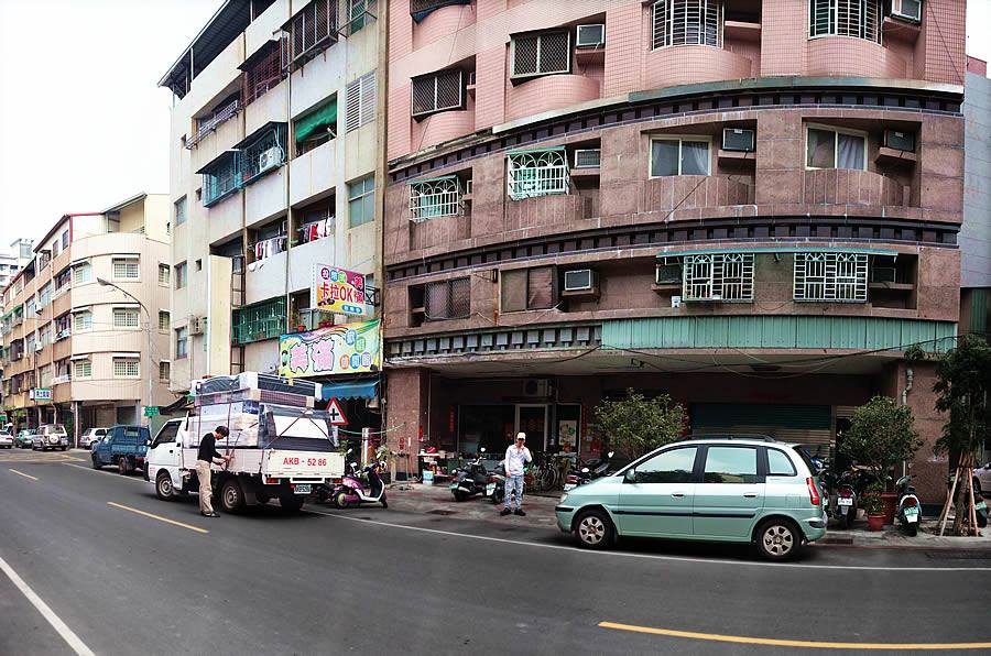 高雄市三民區建國一路-高雄床墊