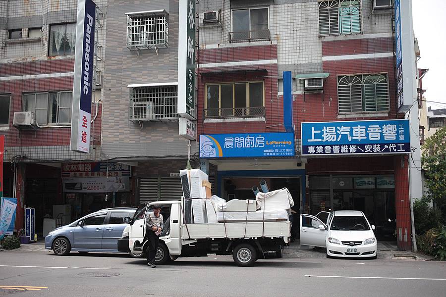 高雄鳳山區文衡路-高雄床墊