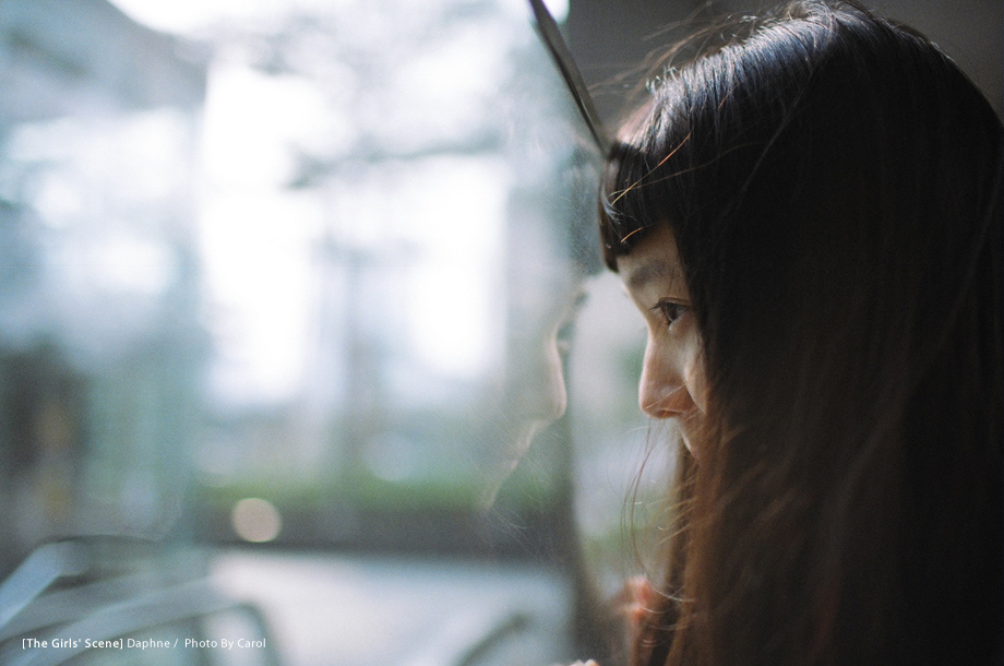 girl_11.jpg girl_11.jpg