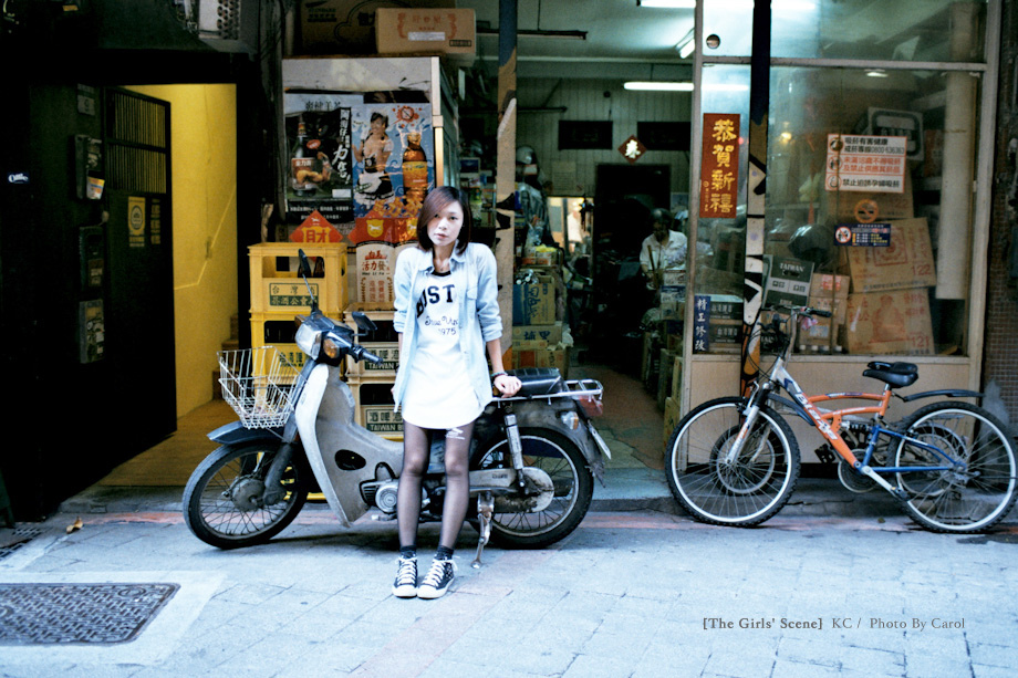 girl_03.jpg girl_03.jpg