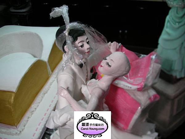 2012年12月高雄科工館歡樂蛋糕城工藝蛋糕展(6m櫃愛的故事書翻糖裝飾藝術)