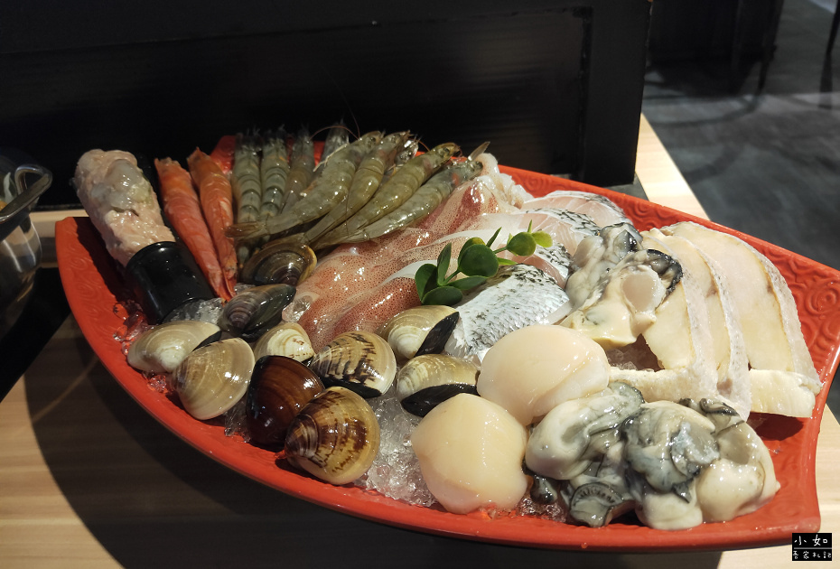 【桃園美食】上善若水海鮮鍋物,雙人海陸鍋分享,壽星專屬花心肉