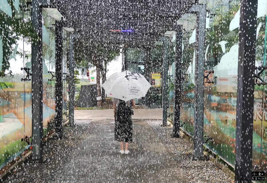 【大園景點】國巨洋傘文創園區,轟隆隆的撐傘降雨體驗,跟特色雨