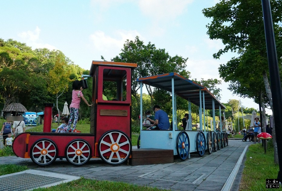 【桃園景點】大有梯田生態公園,觀景台上的綠油梯田美景,旁有小