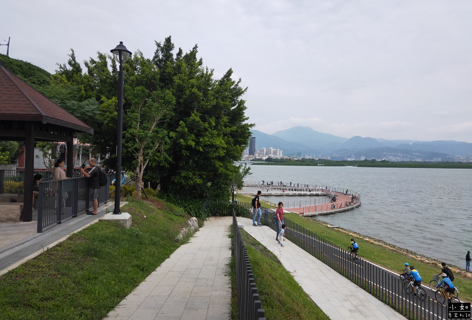 【五股景點】五股獅子頭山水匯集廣場,有獅子大象的紅圓框造型,