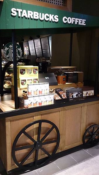 STARBUCKS三越一店門市