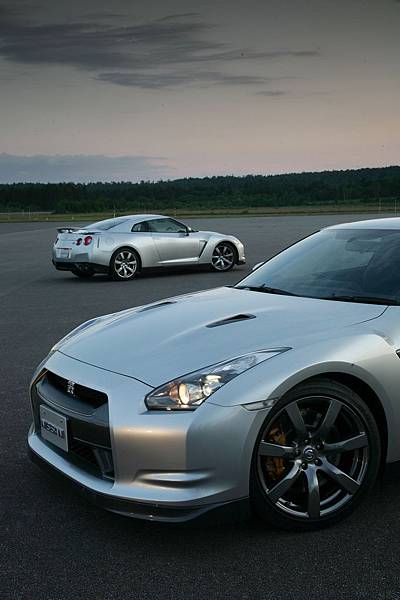 NISSAN GT-R -1.jpg