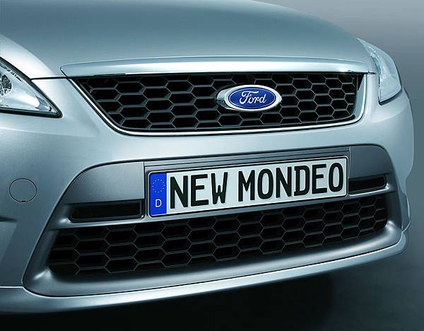 Ford_New_Mondeo_水箱護罩.jpg