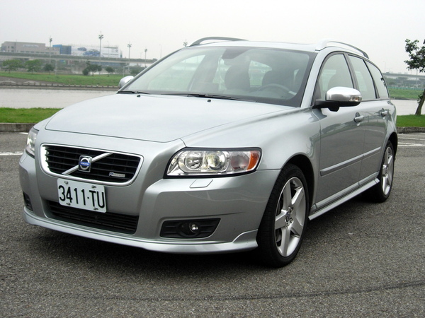 Volvo V50 R-Design.jpg Volvo V50 R-Design.jpg
