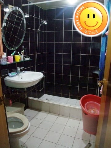 衛浴.JPG 衛浴.JPG