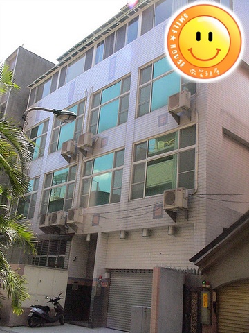 大樓外觀.jpg 大樓外觀.jpg