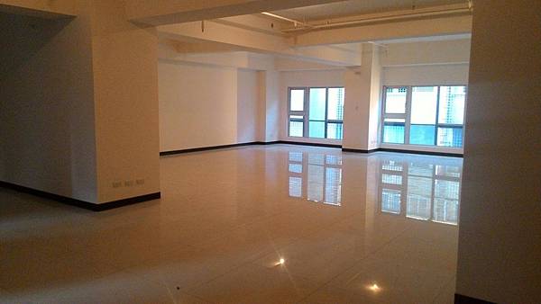 出租 桃園市中心 中正路旁 店面辦公室_170327_0030.jpg 出租 桃園市中心 中正路旁 店面辦公室_170327_0030.jpg