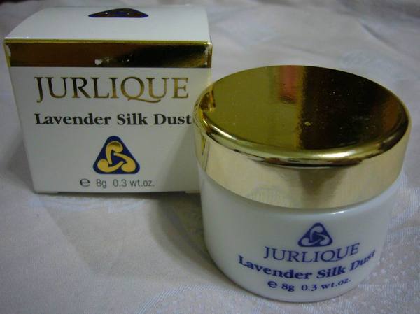 茱莉蒄兒蠶絲蜜粉