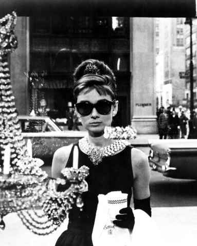 audrey-hepburn-breakfast-at-tiffanys-c101037862.jpg