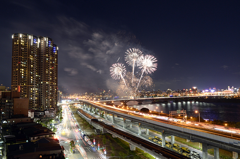 2017-08-26大稻城煙火004.jpg