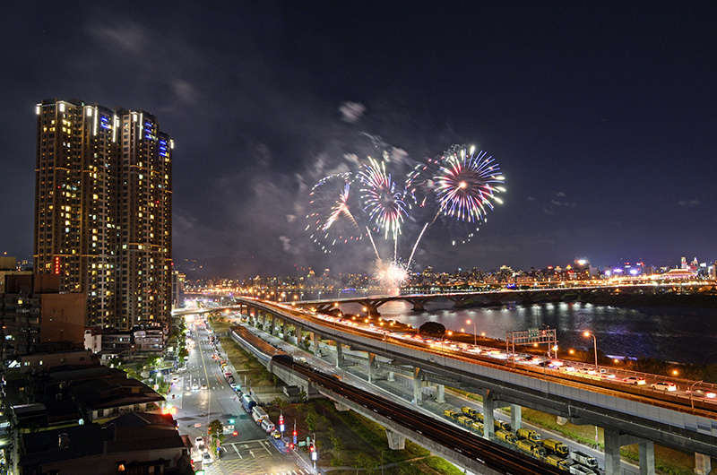 2017-08-26大稻城煙火014.jpg 2017-08-26大稻城煙火014.jpg