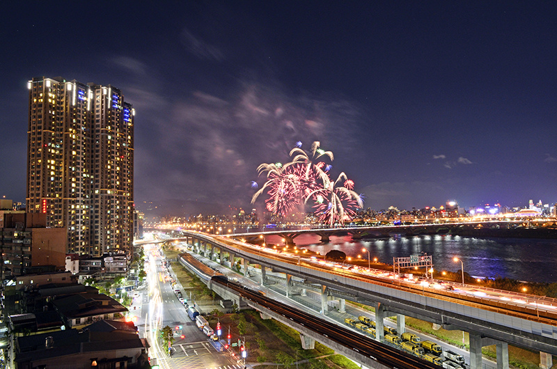 2017-08-26大稻城煙火016.jpg 2017-08-26大稻城煙火016.jpg