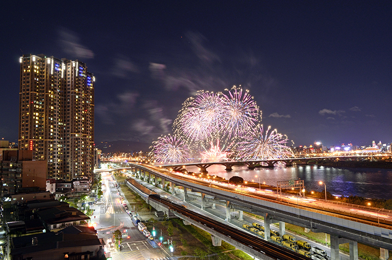 2017-08-26大稻城煙火015.jpg