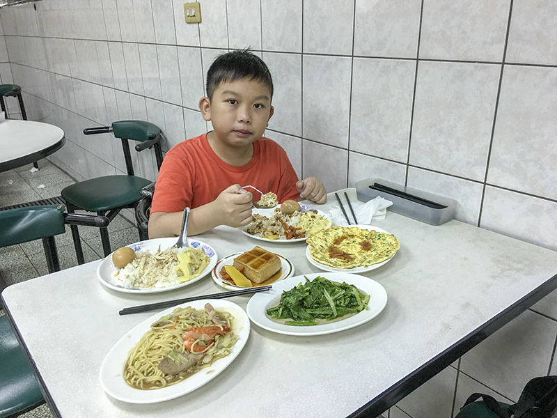2018-10-22-雞肉飯01.jpg 2018-10-22-雞肉飯01.jpg
