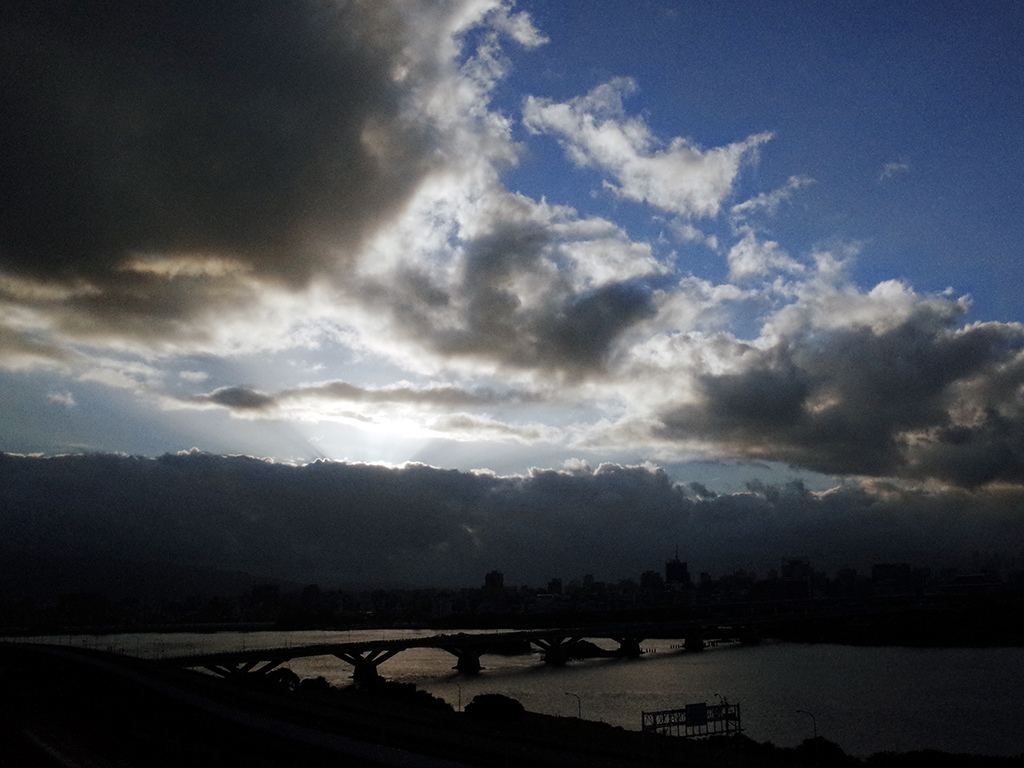 2019-07-17屋頂001.jpg 2019-07-17屋頂001.jpg