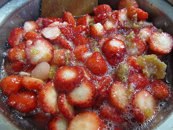草莓果醬(季節限定：1月至4月)