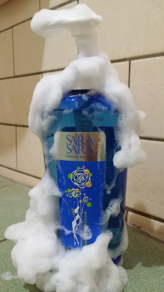 Sara Sara香水沐浴露系列 純真香愛香調 青春香氣多層次綻放 大頭真 的歡樂小屋 痞客邦 Sara Sara香水沐浴露系列 純真香愛香調 青春香氣多層次綻放 大頭真 的歡樂小屋 痞客邦