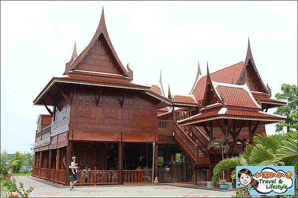 ▌遊記 ▌這在台灣哪?屏東 泰國高腳屋~非常適合拍照.婚紗攝影,高腳屋內用餐氣氛佳!好像來到泰國的南洋風情戶外餐廳,不過餐點口味頗普通就是啦! 屏東,泰國南洋高腳屋,泰式料理,異國風情,婚紗攝影,庭園餐廳,下午茶,泰國高腳屋,餐廳,小吃,泰式料