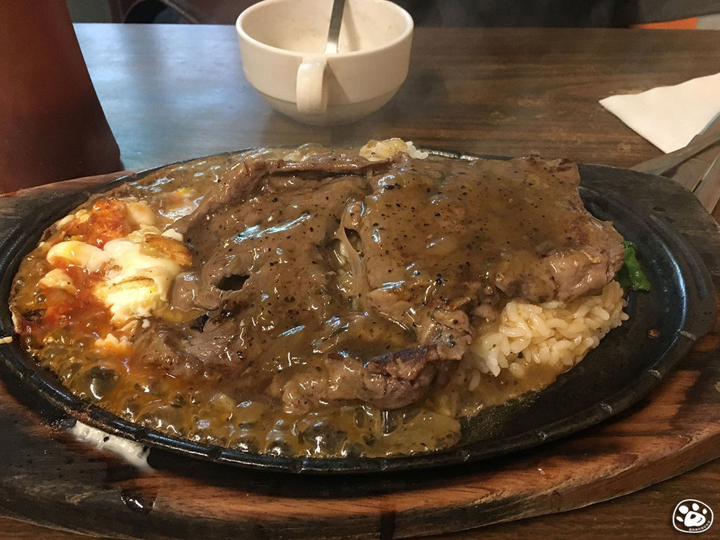 貓與蟲的遊記生活 台南永康區南應大平價-火岩燒牛排 (2).jpg 貓與蟲的遊記生活 台南永康區南應大平價-火岩燒牛排 (2).jpg