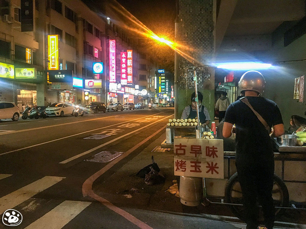 台南中西區消夜青年路古早味烤玉米 (5).jpg