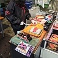 貓與蟲-日本東京築地景點-築地黑鮪魚壽司丼飯 (15).jpg