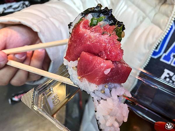 貓與蟲-日本東京築地景點-築地黑鮪魚壽司丼飯 (22).jpg