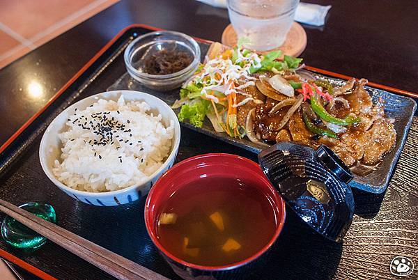 日本沖繩美食－阿古豬咖啡簡餐餐廳 (13).jpg