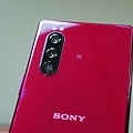 貓與蟲SonyXperia5開箱璃光紅色實際照片 (11).jpg