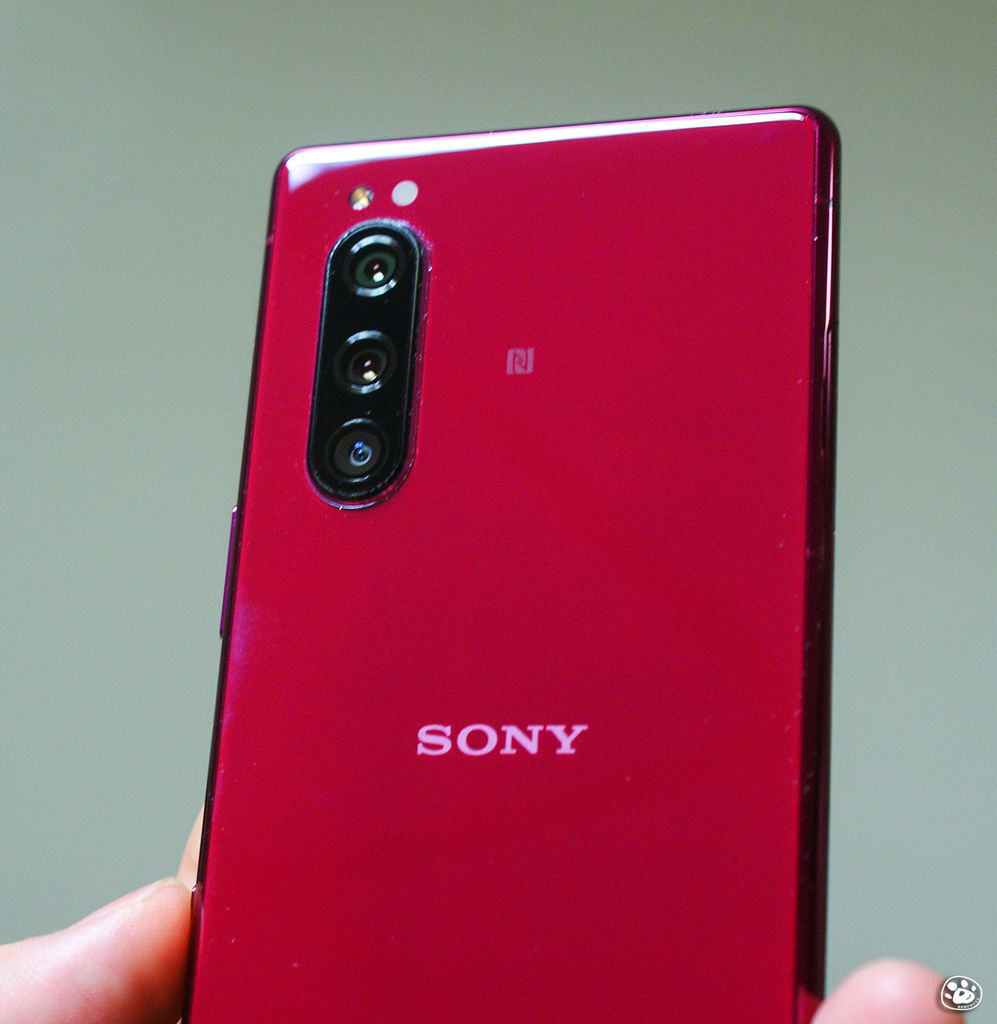 貓與蟲·2019 Sony Xperia 5｜璃光紅實際開箱！獨家首購優惠活動 懶人包整理給你 手感測試 更合手感的手機加上X1的效能.jpg