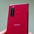 貓與蟲SonyXperia5開箱璃光紅色實際照片 (10).jpg